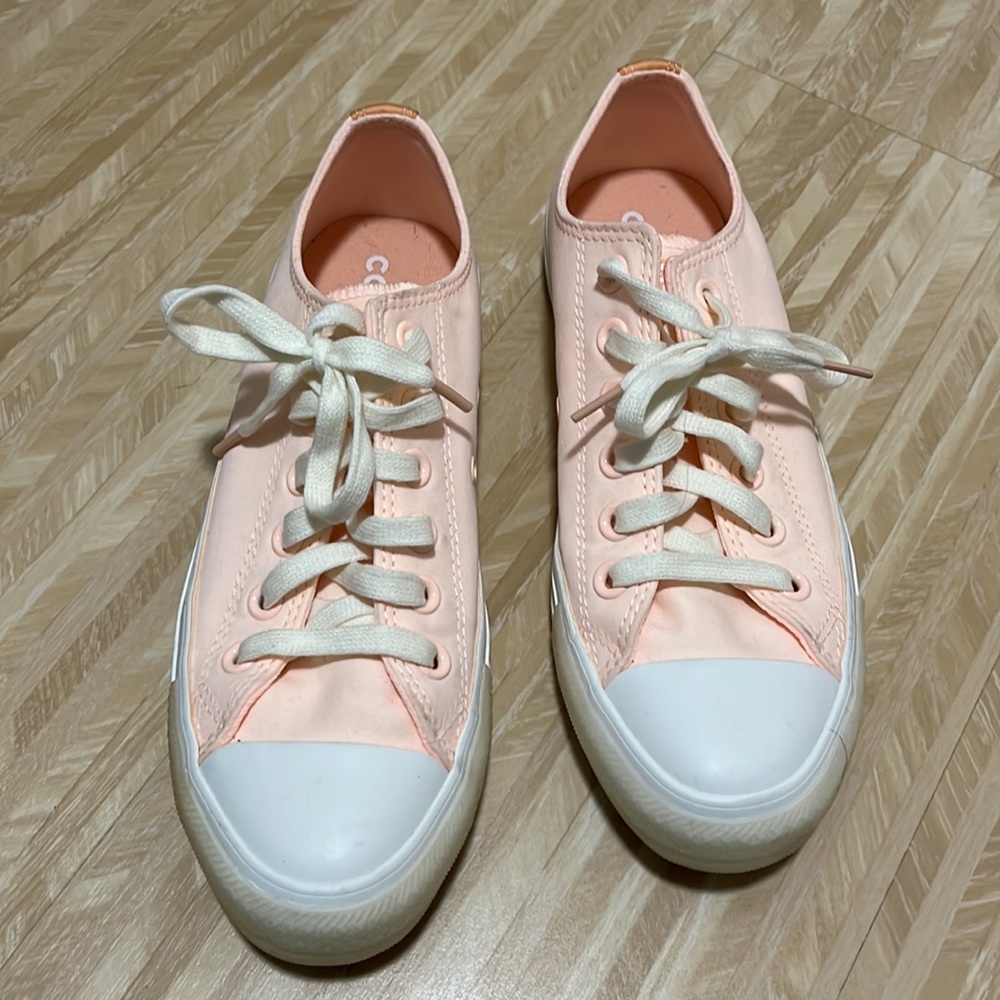 Converse - Picture 3 of 5